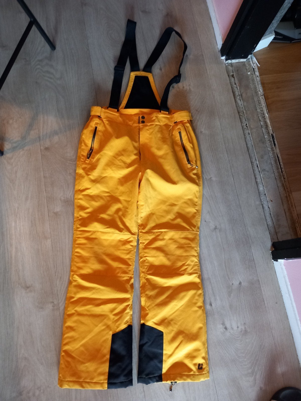 Gele Killtec skibroek met bretels - Maat M, Kleding | Dames, Killtec, Ophalen of Verzenden, Zo goed als nieuw, Broek