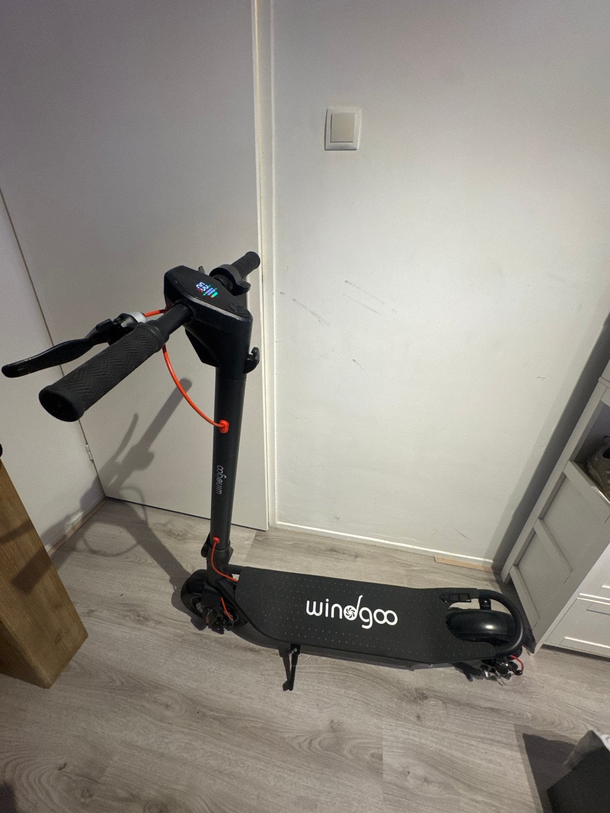 Winggoo Elektrische step - Zo goed als nieuw met oplader, Ophalen of Verzenden, Zo goed als nieuw, Elektrische step (E-scooter)
