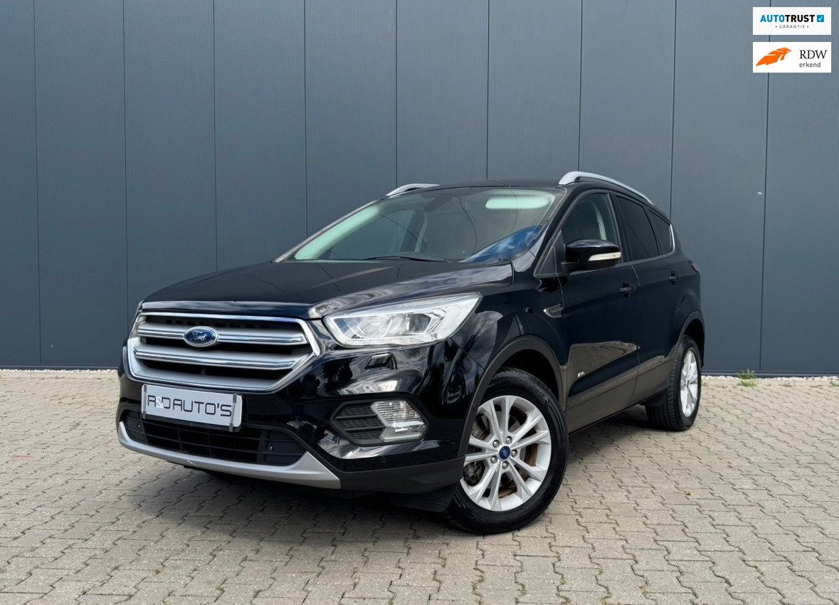 Ford Kuga 1.5 Titanium 4WD, Auto's, Ford, Stof, 4 cilinders, 1850 kg, 1586 kg