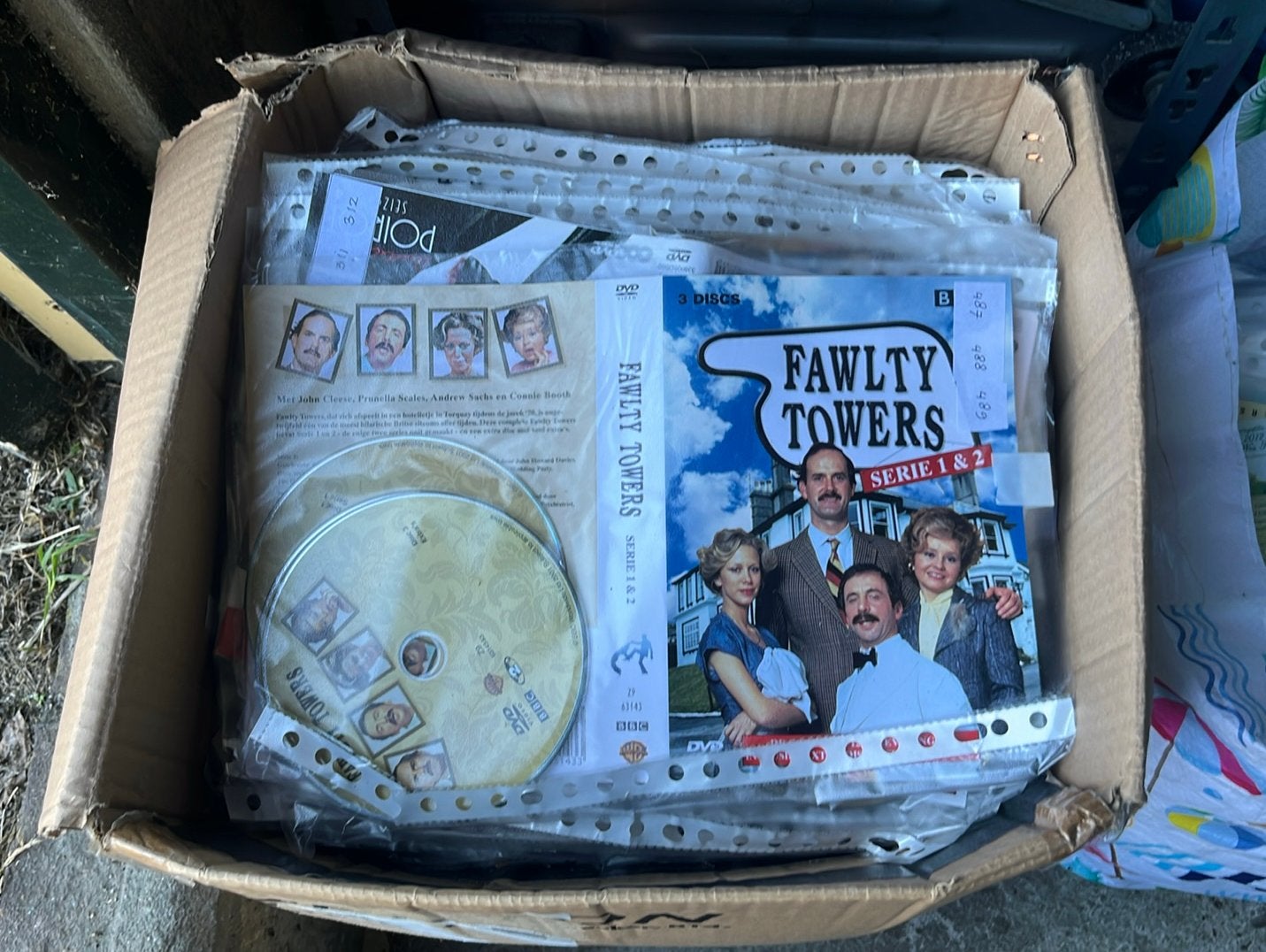 Partij dvd’s zonder doosjes (ca. 850 films, 80 serieboxen), Alle leeftijden, Ophalen, Gebruikt