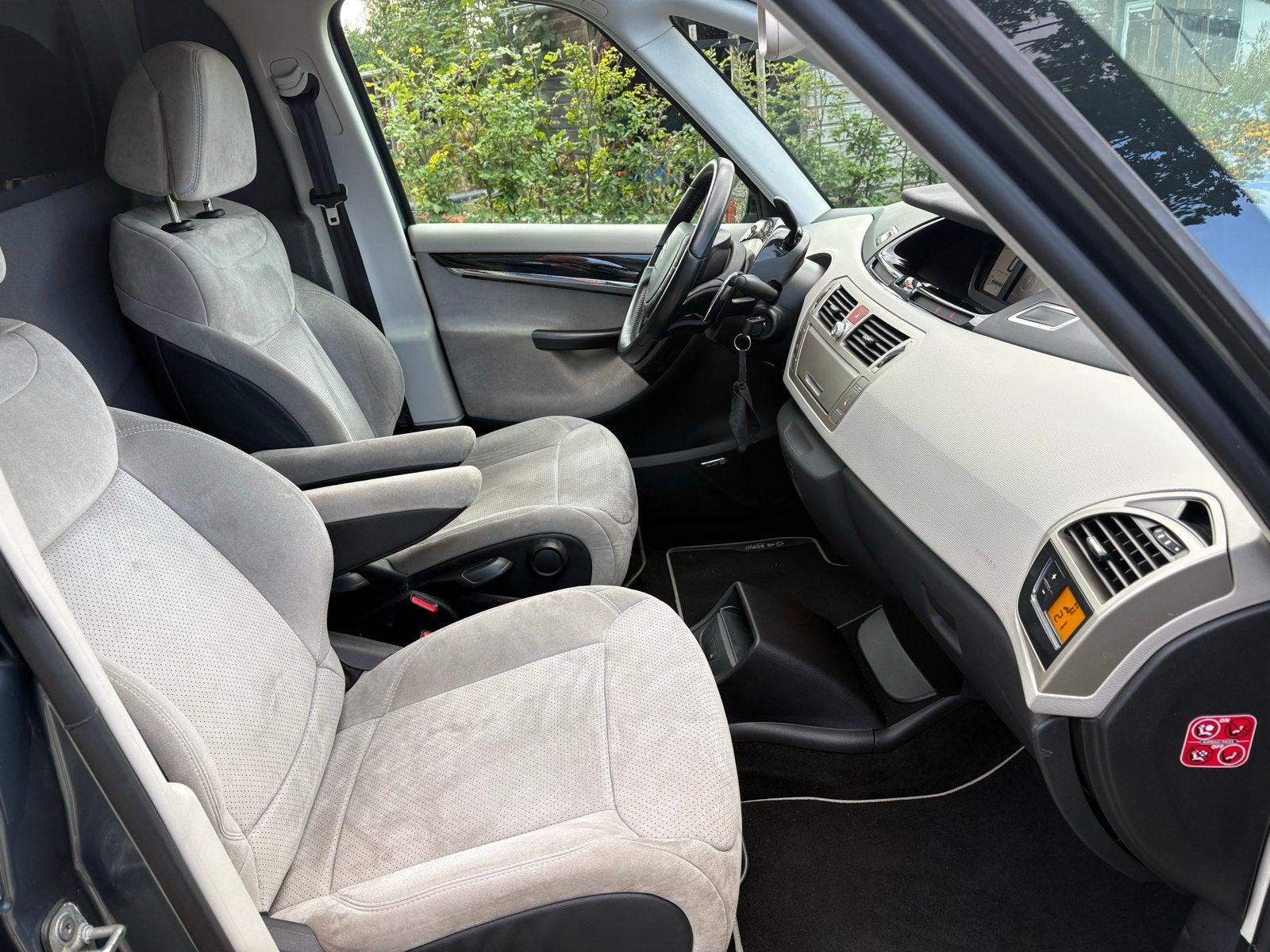 Citroën C4 Grand Picasso 126Dkm 2.0HDI automaat standkachel, Auto's, Beige, 4 cilinders, Alcantara, Origineel Nederlands