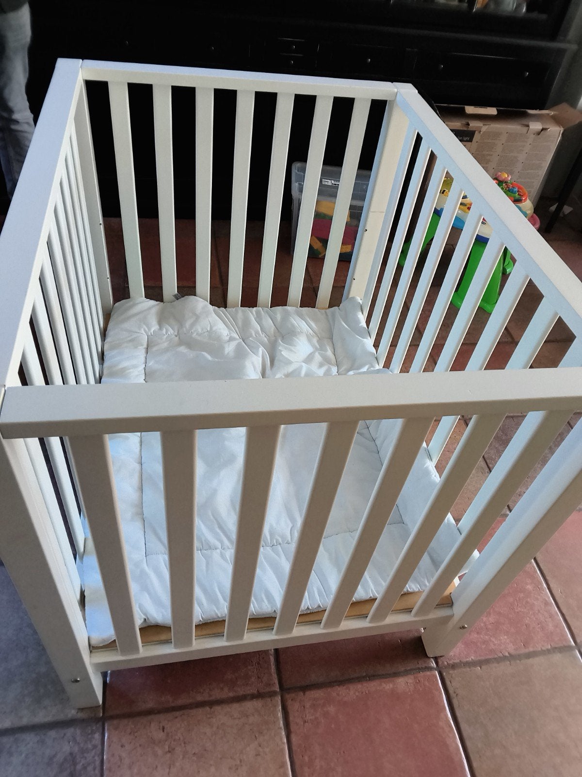 Wit houten box met boxkleed, Ophalen, Gebruikt, Ledikant