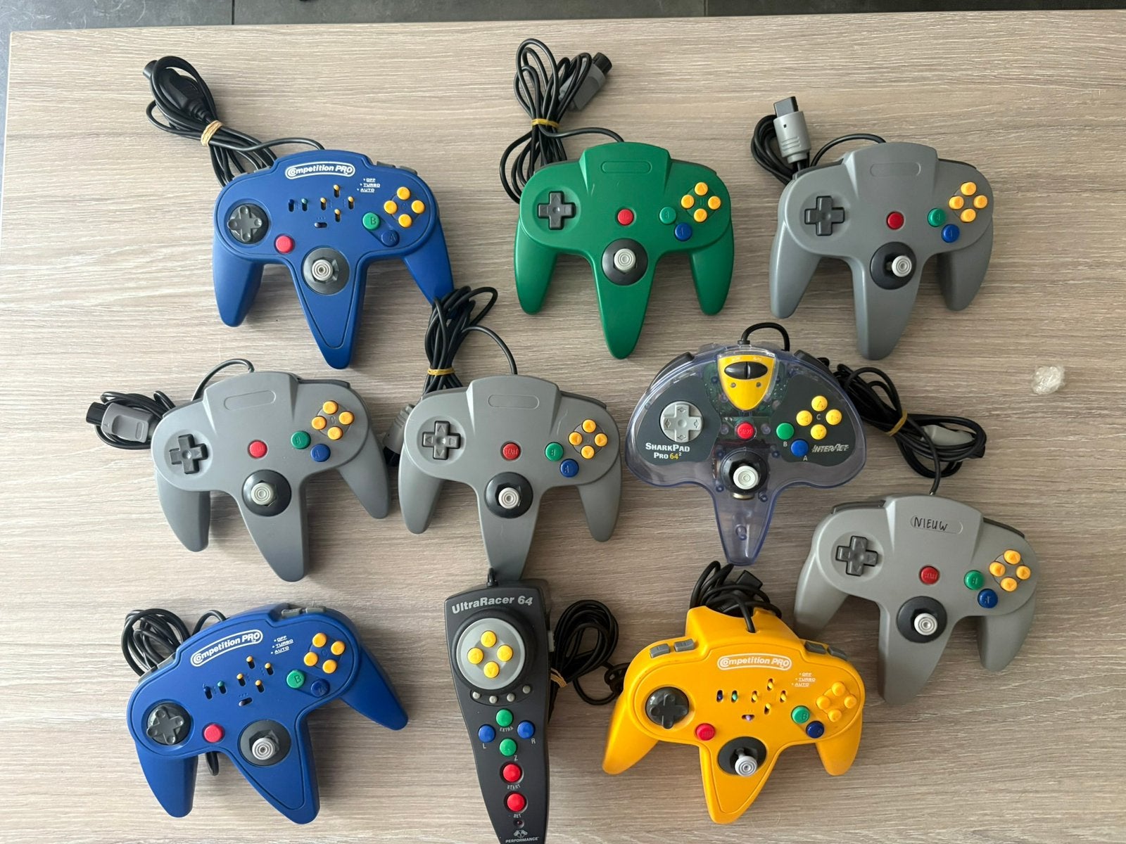 10 controllers voor de Nintendo 64., Ophalen of Verzenden