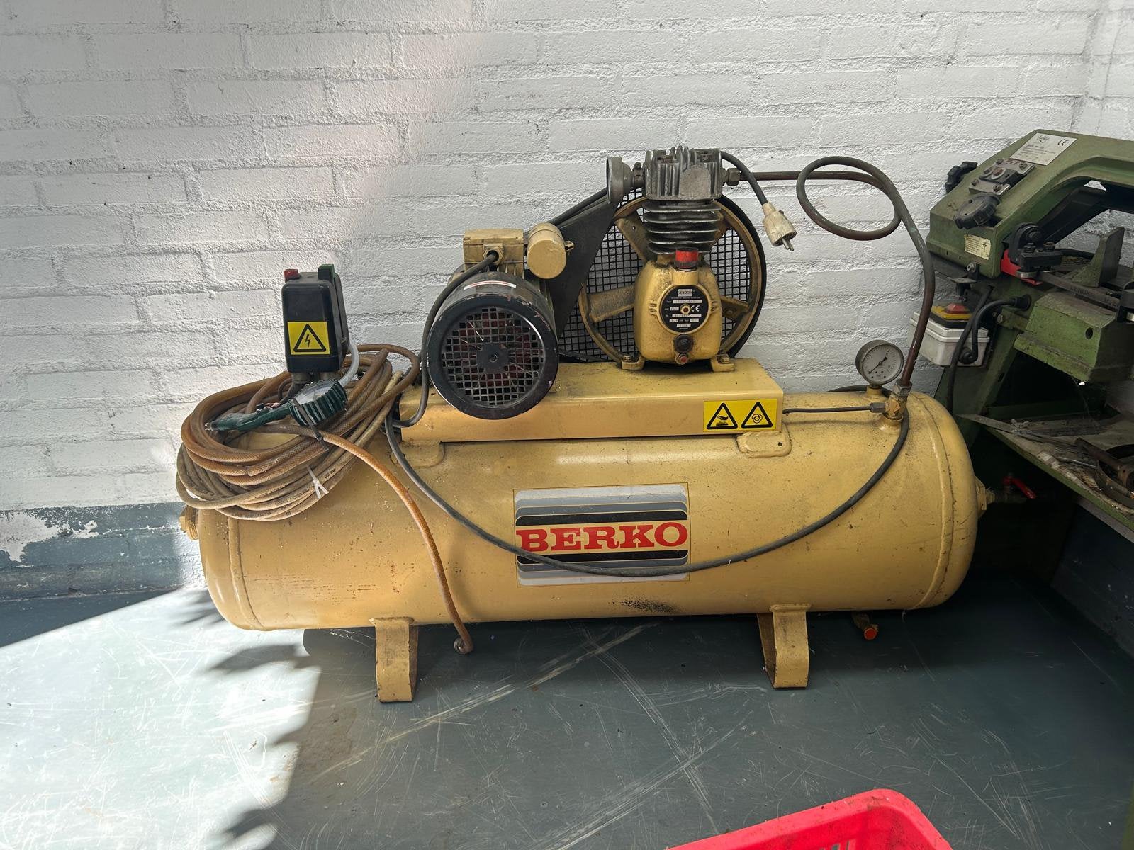 BERKO BT 135/100 compressor – 100 liter – 10 bar, Ophalen, Gebruikt, Minder dan 200 liter/min, 6 tot 10 bar