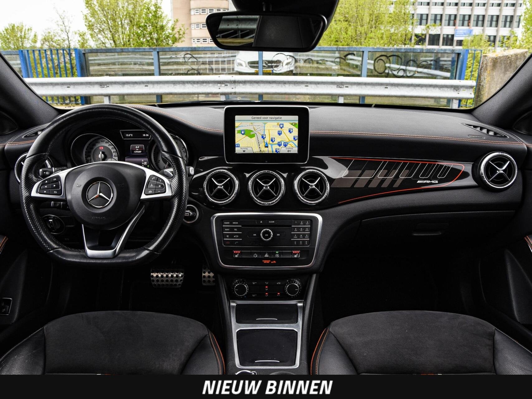 Mercedes-Benz CLA-klasse Shooting Brake 200 OrangeArt AMG Ni, Auto's, CLA, 730 kg, Gebruikt, Wit
