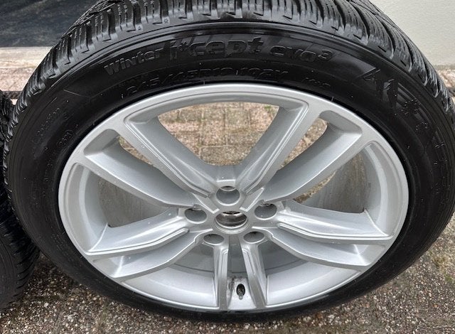 Tesla winterbanden met velg, Banden en Velgen, Winterbanden, Personenwagen, Ophalen