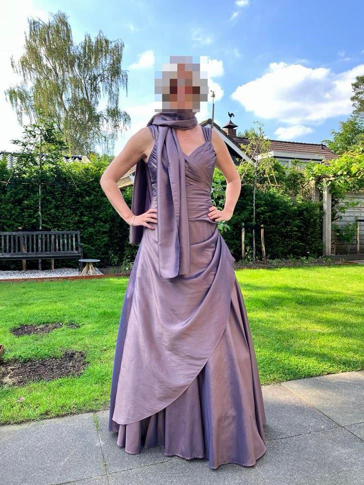 Elegante aubergine trouwjurk / galajurk, Trouwjurk, Paars, Ophalen of Verzenden, Zo goed als nieuw