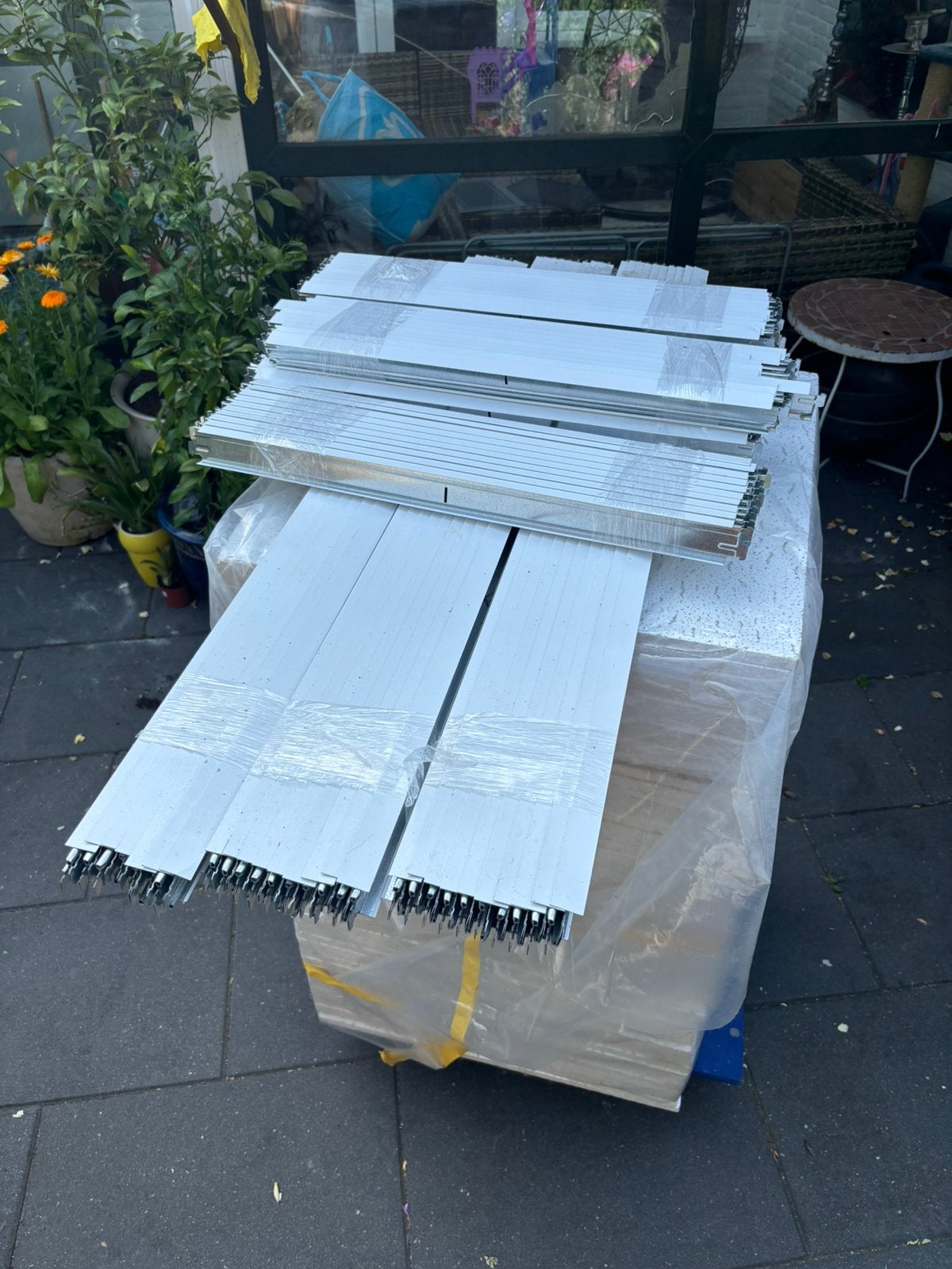 63x gips plafondplaten 60x60 met toebehoren., Doe-het-zelf en Verbouw, Platen en Panelen, Ophalen, Nieuw