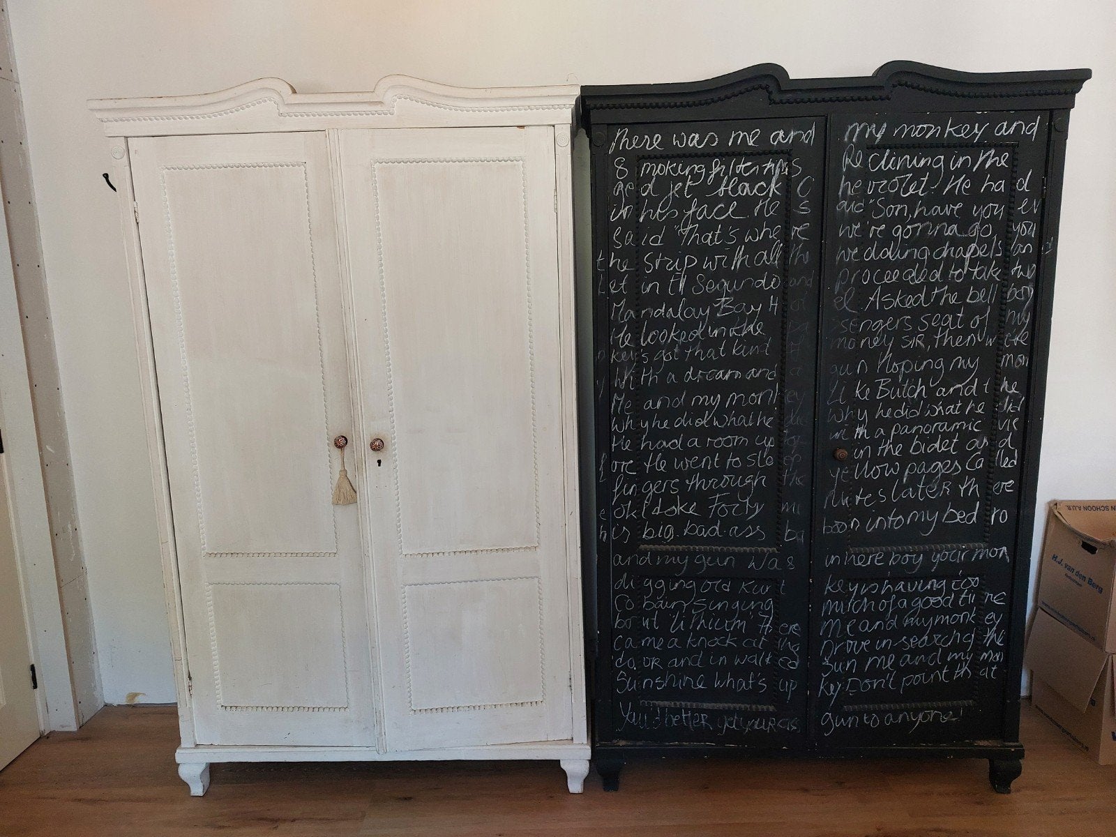 Brocante Tweeling Kasten: Wit Krijtverf & Zwart Schoolbord, Ophalen, 25 tot 50 cm, 100 tot 150 cm