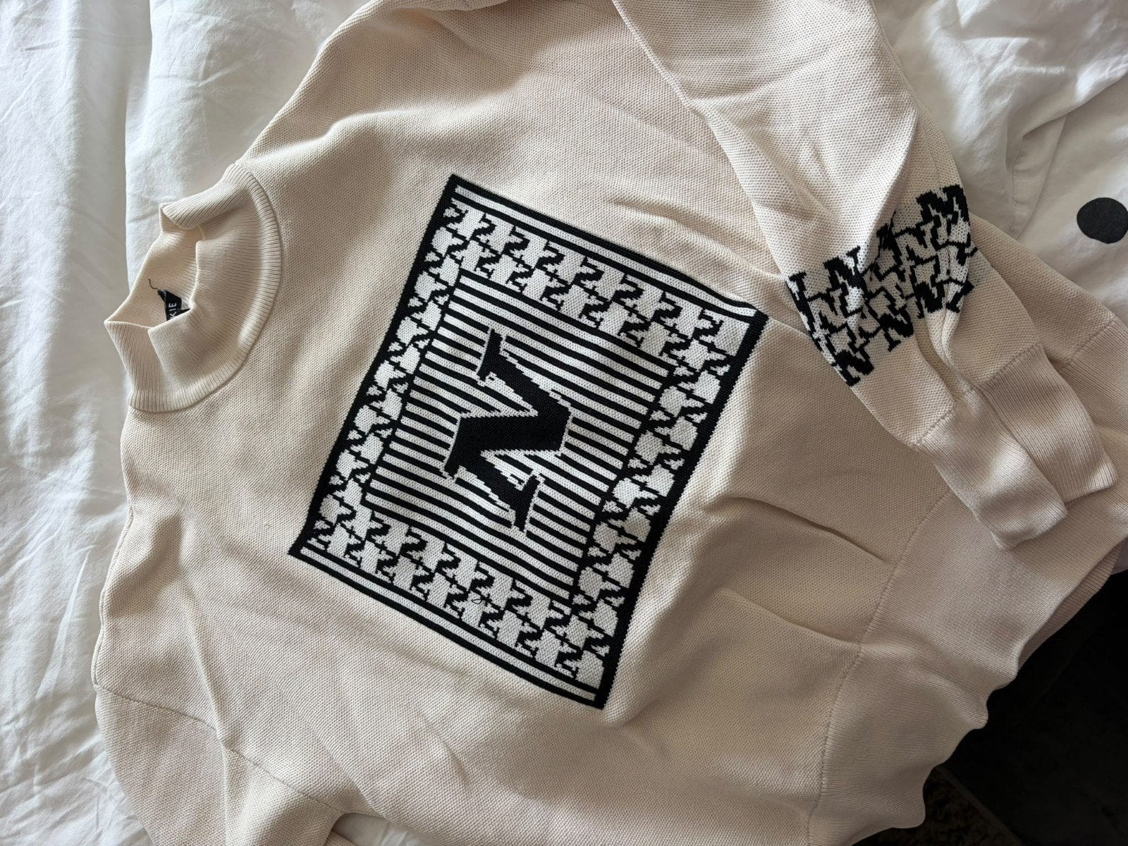 Nikkie trui maat 34 (XS) - Zo goed als nieuw, Beige, Ophalen of Verzenden, Zo goed als nieuw, Nikkie