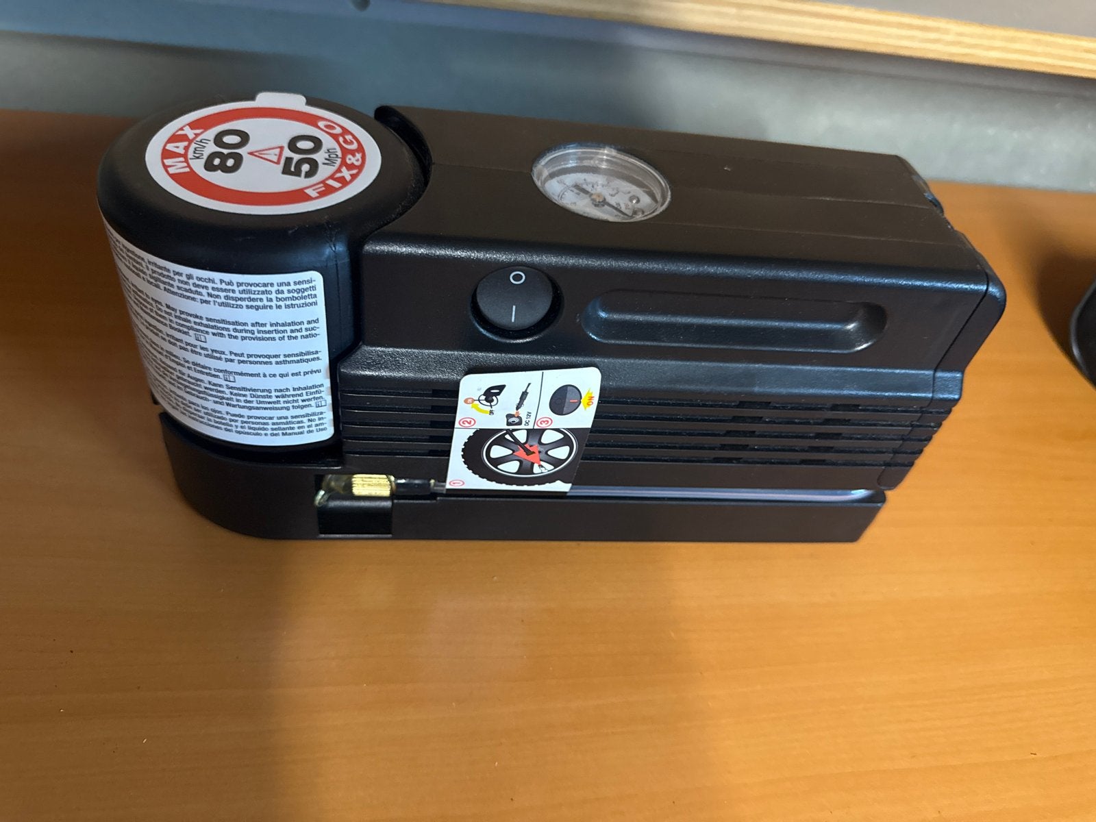 Fix & Go bandenreparatieset met compressor, Auto diversen, Auto-accessoires, Ophalen of Verzenden, Gebruikt