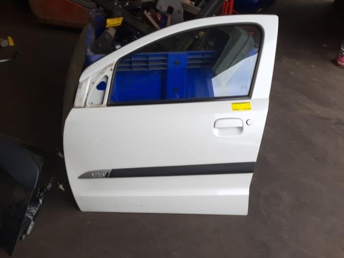Portier 4Deurs links-voor van een Suzuki Alto, Gebruikt, -, Deur, -