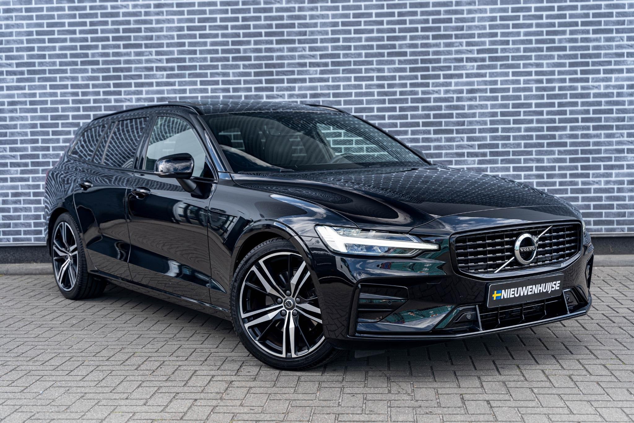 Volvo V60 2.0 B4 R-Design | Panoramadak | Harman Kardon Audi, 12 maanden, Euro 6, 4 cilinders, 1634 kg