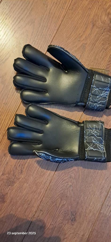 Voetbal handschoenen keeper GLADIATOR, Maat S, Ophalen of Verzenden, Zo goed als nieuw, Handschoenen