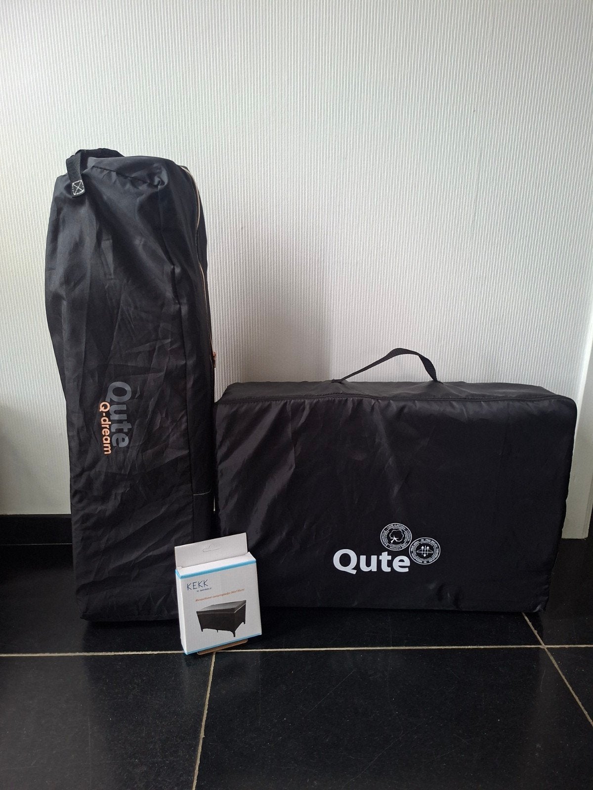 Qute Q-dream Campingbed + inklapbare matras + gratis klamboe, Ophalen, Zo goed als nieuw, Reisbedje