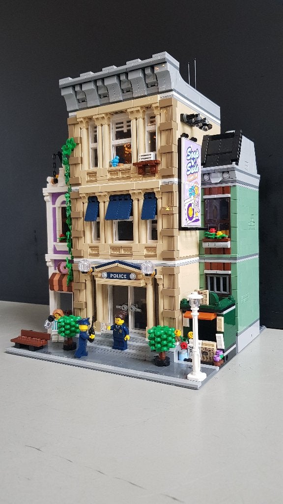 Te huur: Lego Politiebureau 10278, Gebruikt, Lego, Inclusief instructies, Ophalen of Verzenden