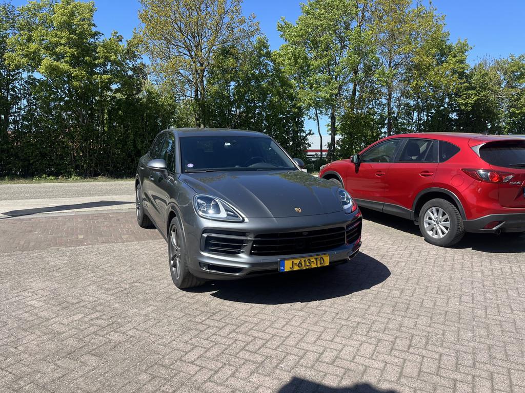 Porsche Cayenne 3.0 E-Hybrid TREKHAAK SPORTCHRONO 360CAM BOS, Auto's, Porsche, Automaat, Cayenne, Bedrijf, Hybride Elektrisch/Benzine