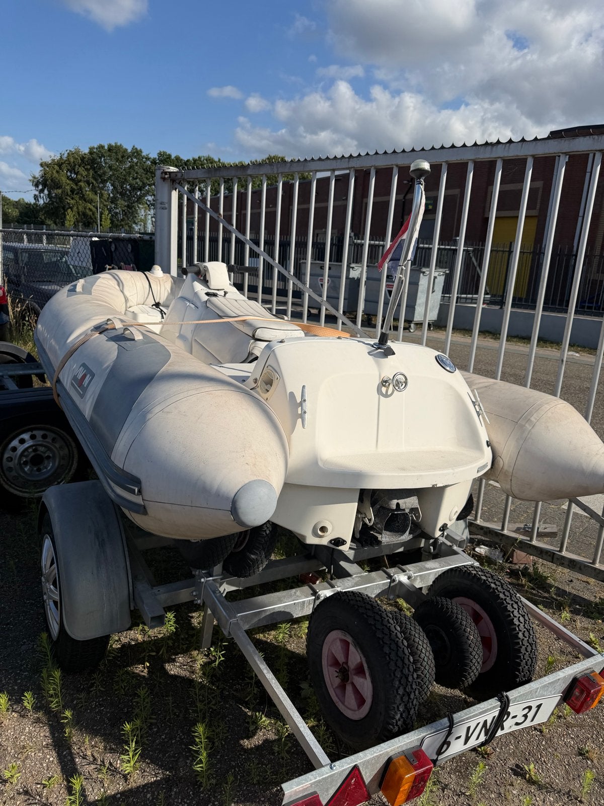 Avon 320 Jet met Yamaha 85PK motor en trailer, Avon, Inclusief motor, 4 m, Binnenboordmotor