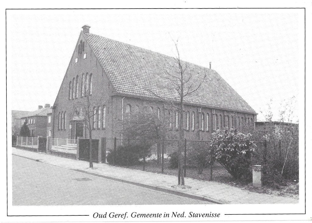 AK Stavenisse - Oud Geref. Gemeente in Ned., Ophalen of Verzenden, 1960 tot 1980, Ongelopen, Zeeland