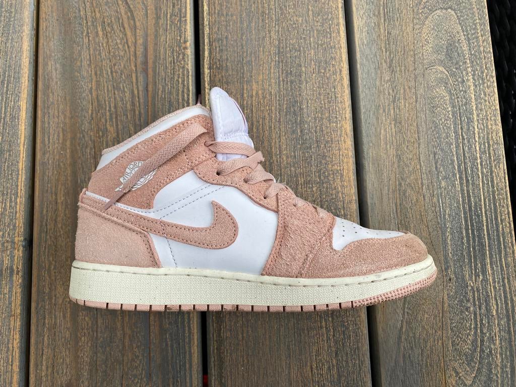 Nike jordans maat 39, Ophalen of Verzenden, Gedragen, Roze, Sneakers of Gympen