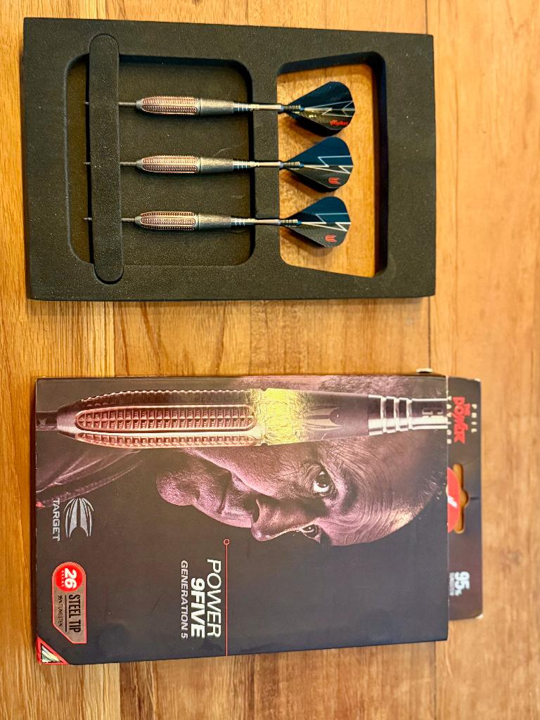 Target Phil Taylor Gen5 26 gram €75 incl. verzenden., Sport en Fitness, Darts, Verzenden, Zo goed als nieuw, Pijlen