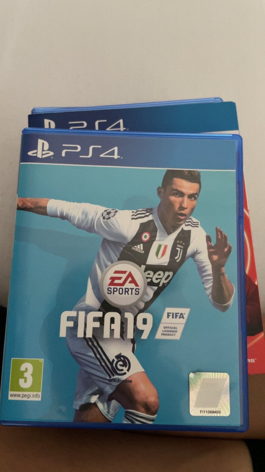 FIFA 19 voor PlayStation 4 - Zo goed als nieuw, Eén computer, Ophalen of Verzenden, Zo goed als nieuw, Sport