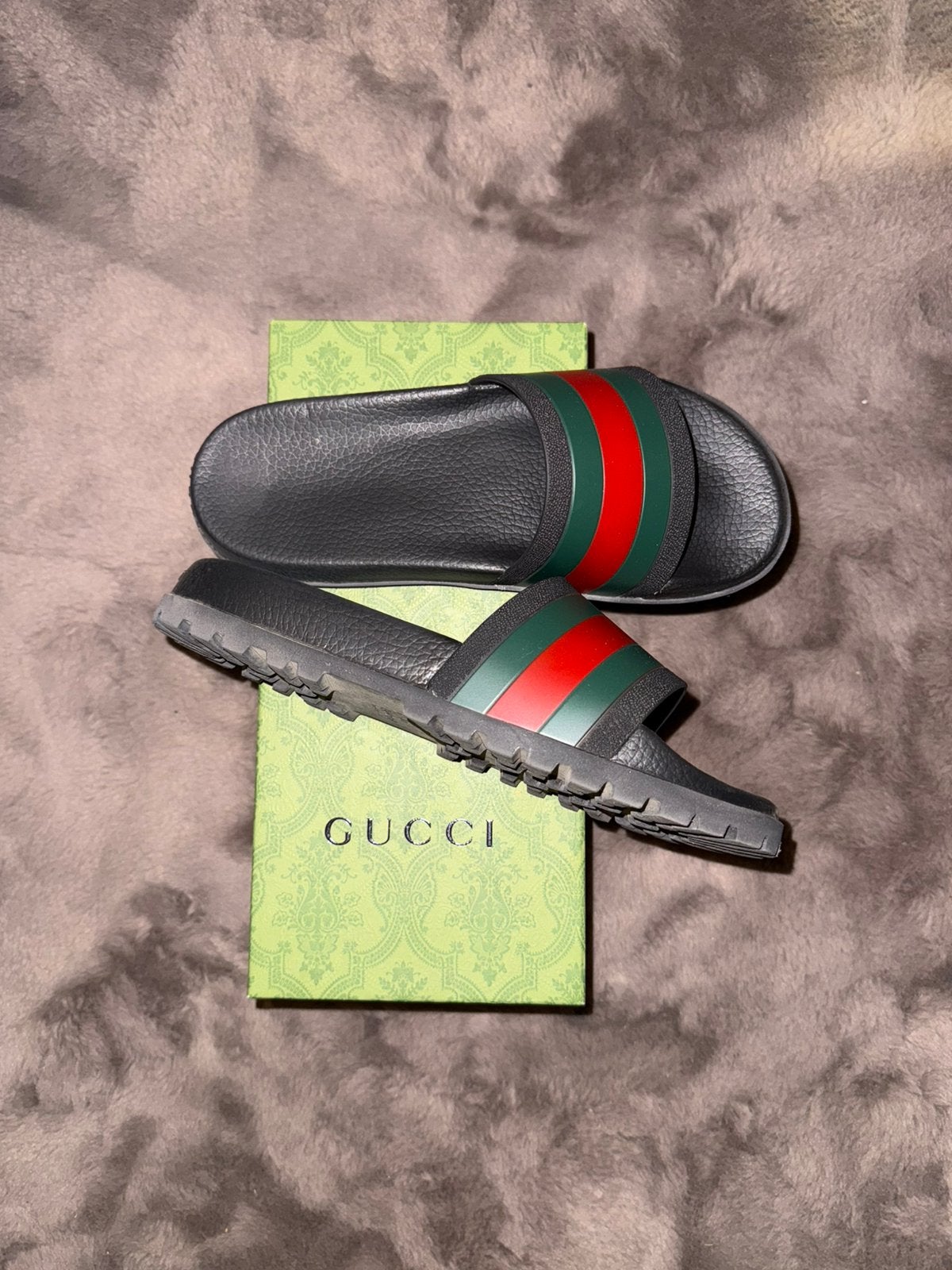 Gucci slippers 41, Kleding | Heren, Ophalen of Verzenden, Zo goed als nieuw, Zwart