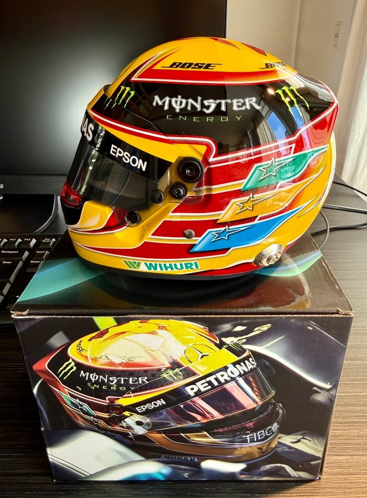 Lewis Hamilton 1:2 Bell World Champion Helmet 2017, Ophalen of Verzenden, Nieuw, Formule 1
