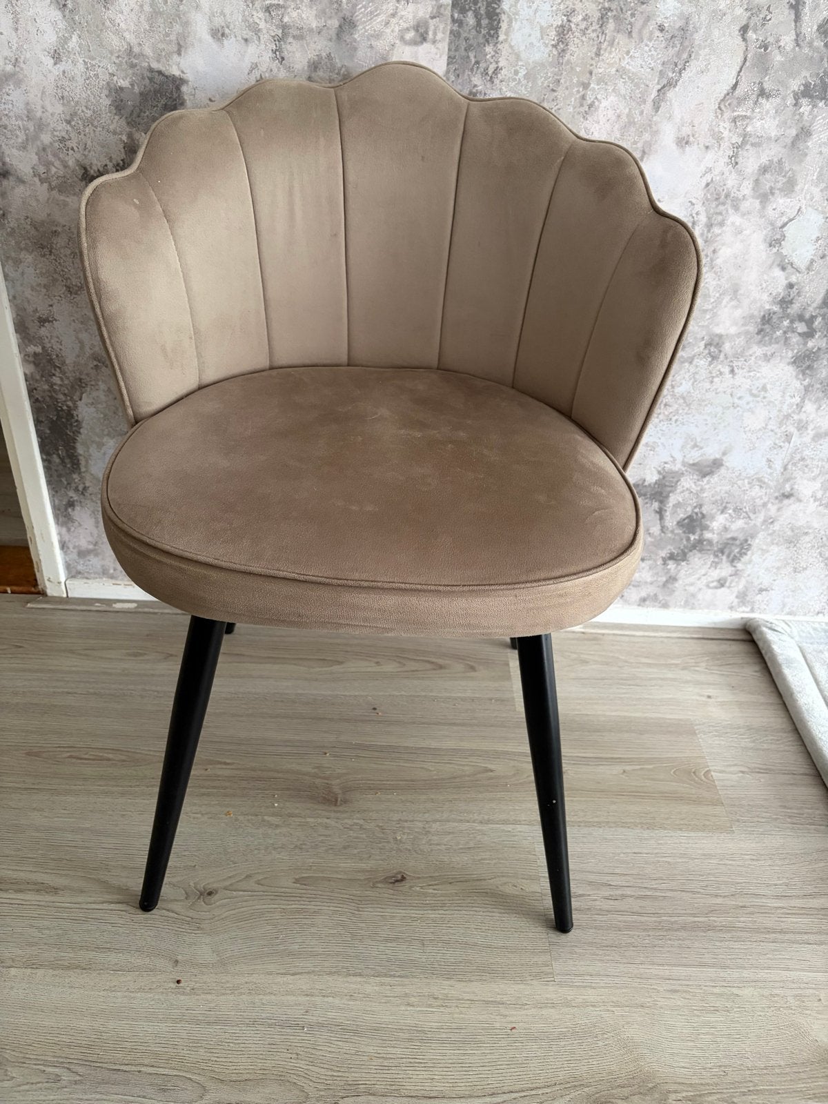 Beige schelpstoel, Ophalen, Overige kleuren, Zo goed als nieuw, Eén