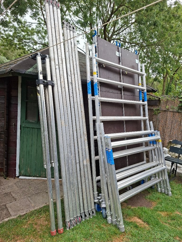 steiger ASC-duurste uitvoering-nieuwstaat-werkhoogte 5/6 mtr, Ophalen of Verzenden, Zo goed als nieuw, Rolsteiger of Kamersteiger