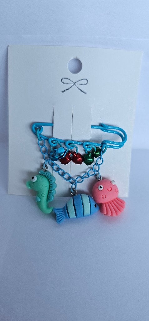 fish beldje, brosche, Verzenden, Nieuw, Overige onderwerpen, Speldje of Pin