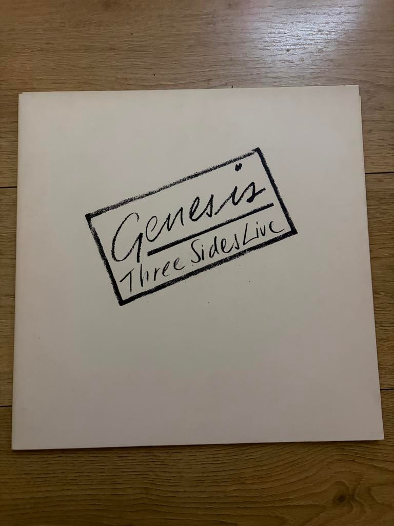 Genesis - Three Sides Live (Dubbel LP) Vinyl, Cd's en Dvd's, Vinyl | Rock, Zo goed als nieuw, Dubbel-LP, Progressive, 1980 - 1989