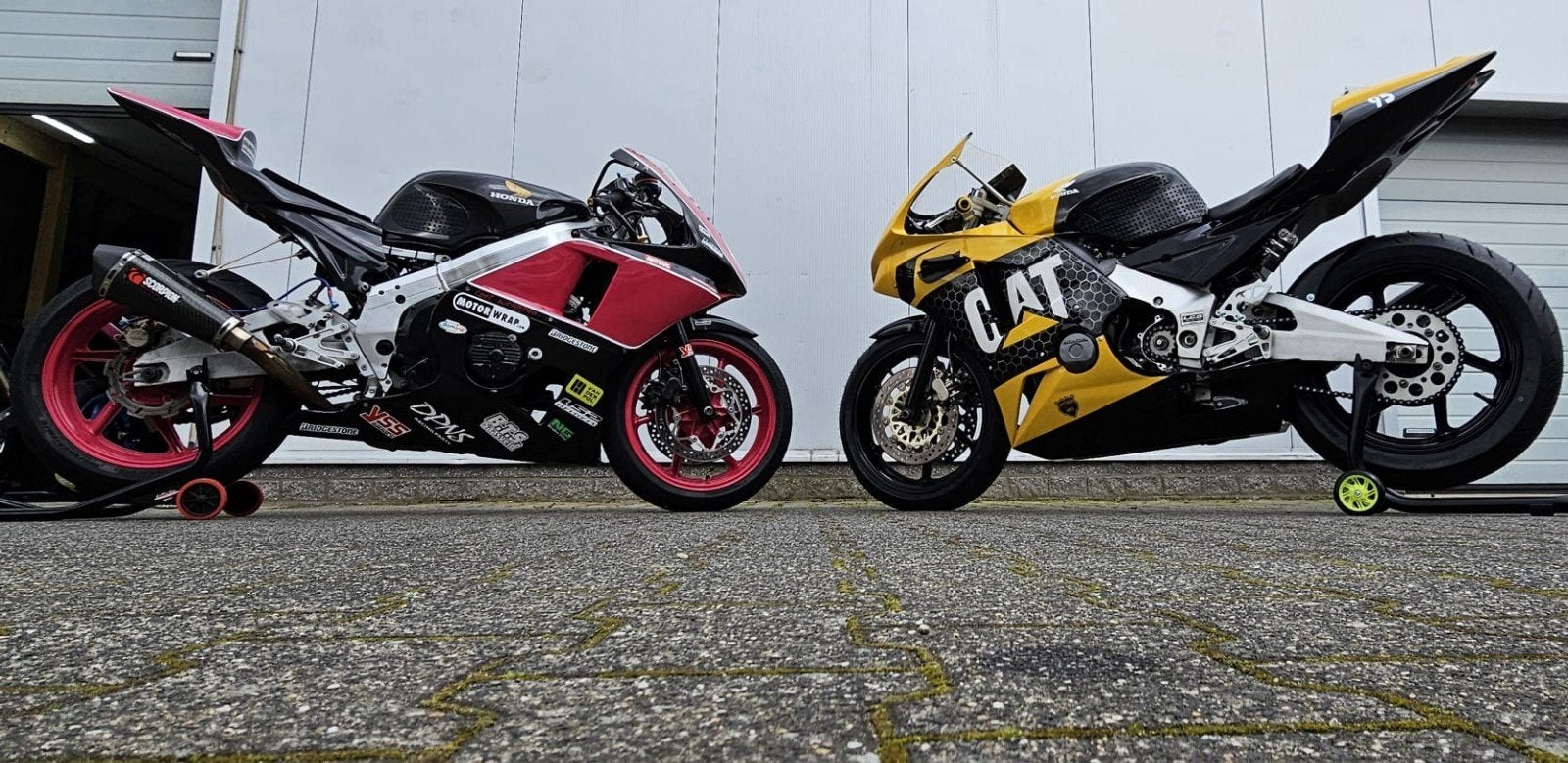 Honda CBR 400 NC23 (kenteken aanwezig) en een NC29, 400 cc, 4 cilinders, Meer dan 35 kW, Sport