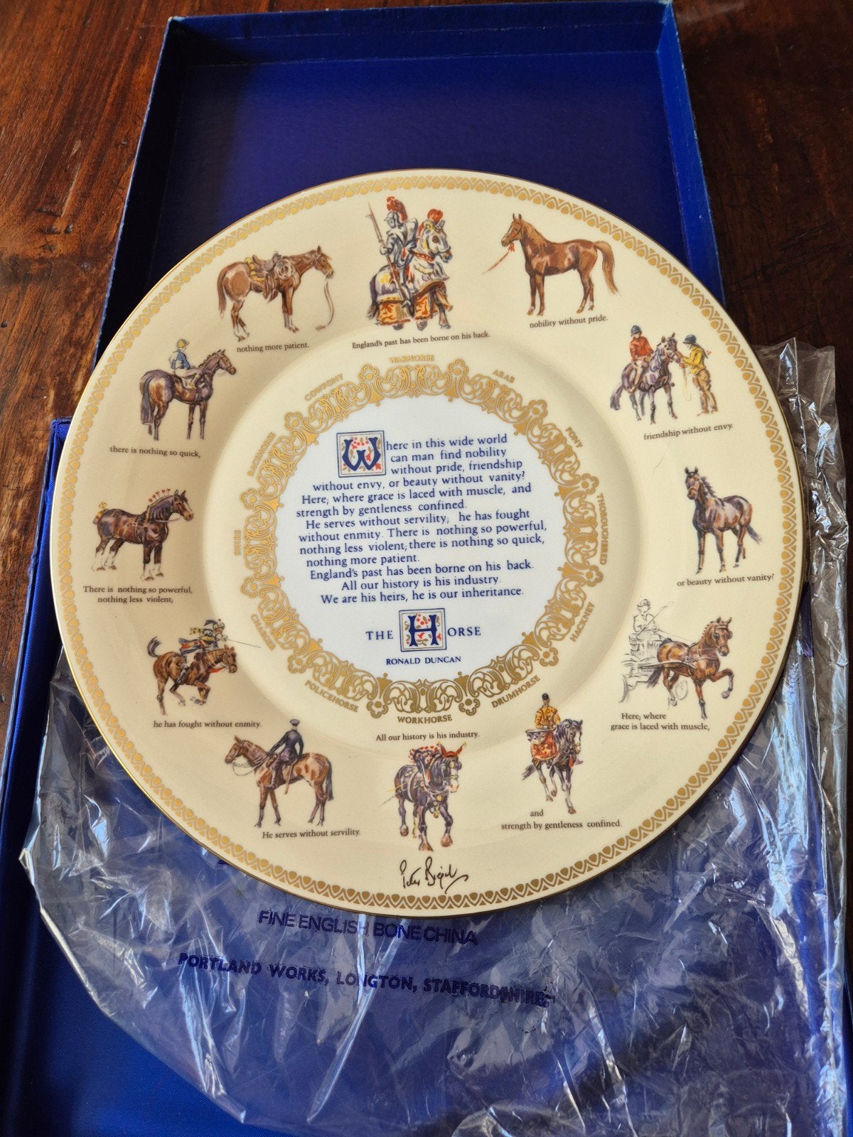 Aynsley The Horse Porseleinen bord in Doos, Antiek en Kunst, Ophalen of Verzenden