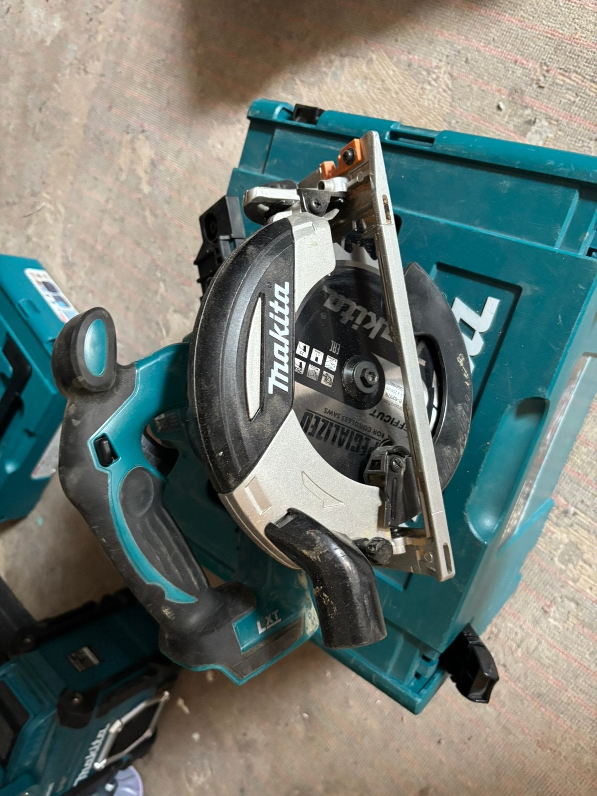 makita cirkelzaag dhs630 lxt 18v met geleiding, Ophalen, Gebruikt, Cirkelzaag, Makita