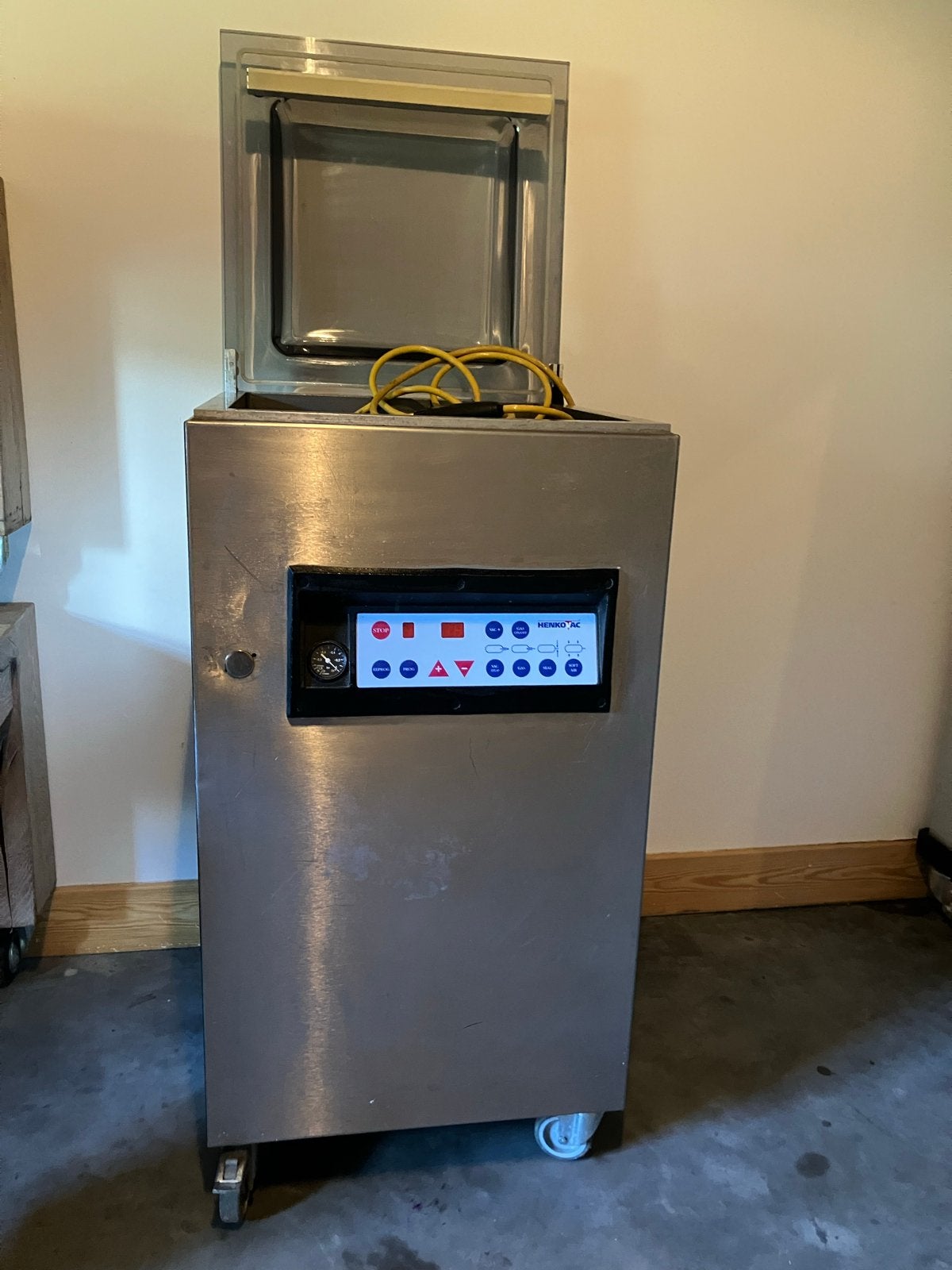 Henkovac Vacumeermachine met extra vacuumzakken, Ophalen, Gebruikt