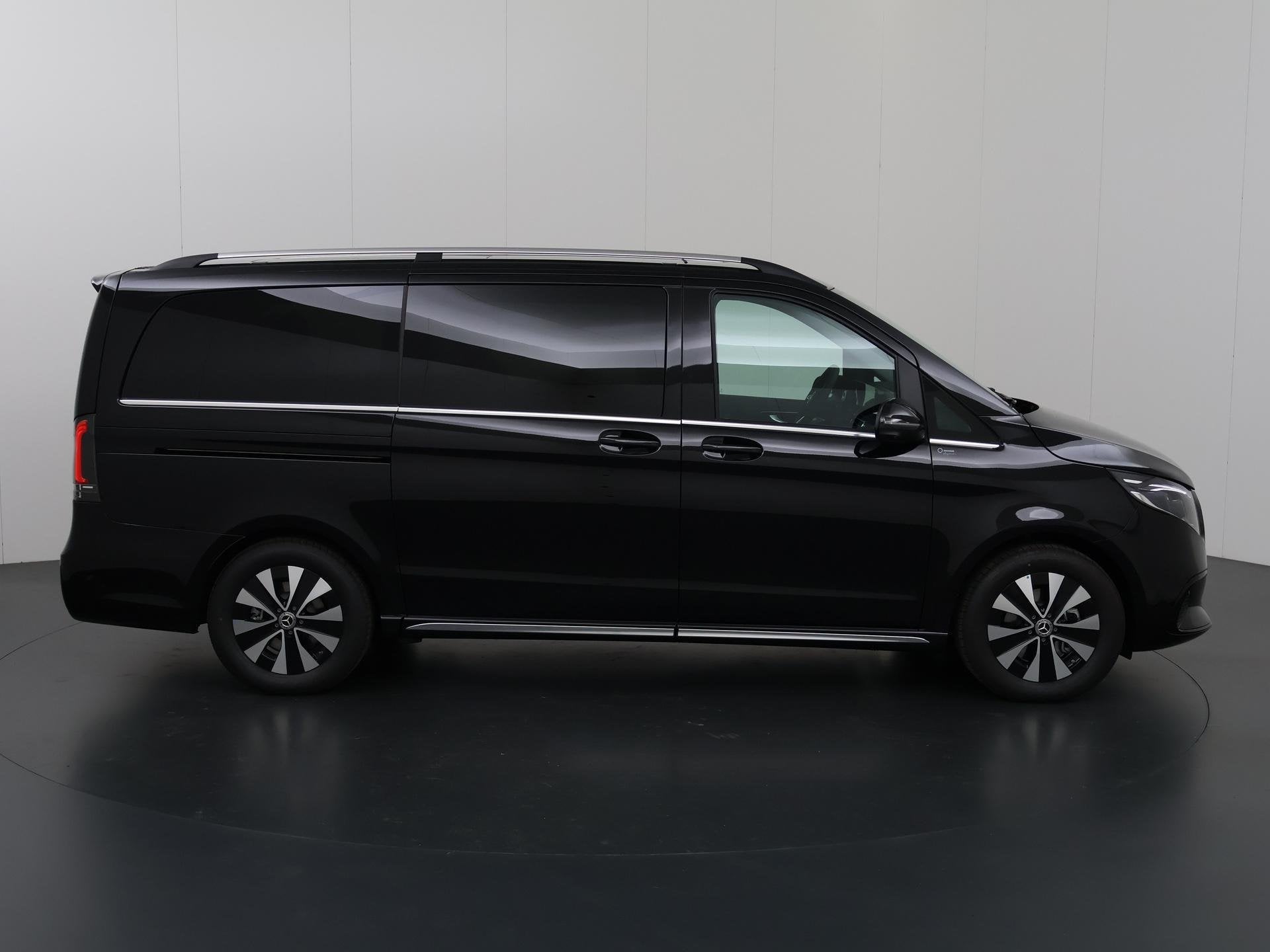 Mercedes-Benz EQV 300 | Lang L2 | AVANTGARDE | 90 kWh | 7-ZI, Stof, Gebruikt, Zwart, 7 stoelen