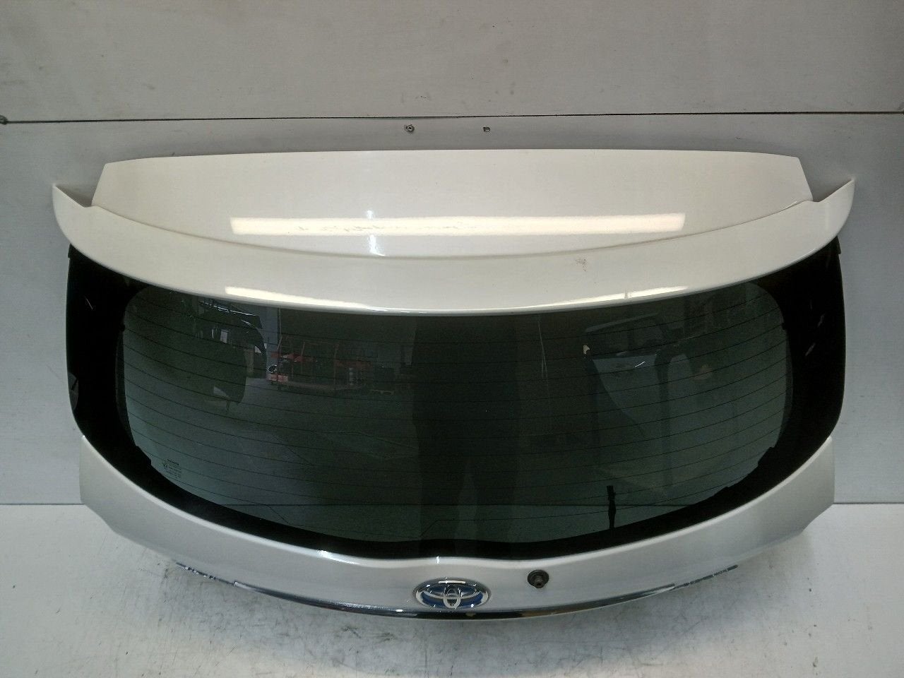 Achterklep Toyota Yaris, Onderdelen@venauto.nl, Van der Ven Autorecycling B.V., Gebruikt, Ettenseweg 76, 4706 PB Roosendaal, The Netherlands