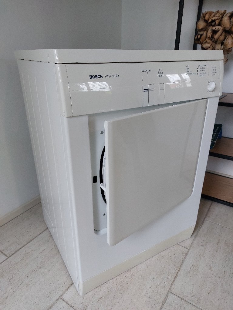 Condensdroger Bosch, Witgoed en Apparatuur, Ophalen, 6 tot 8 kg, Gebruikt, 85 tot 90 cm