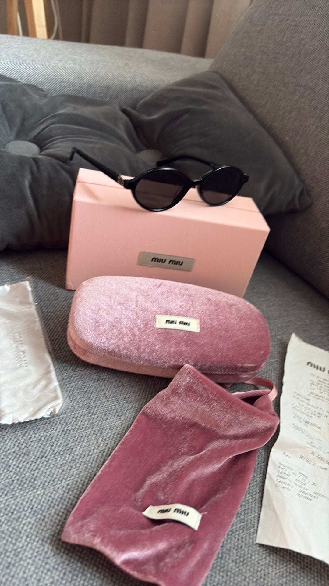 Miu miu zonnebril regard zwart, Ophalen of Verzenden, Zo goed als nieuw, Zwart, Overige merken