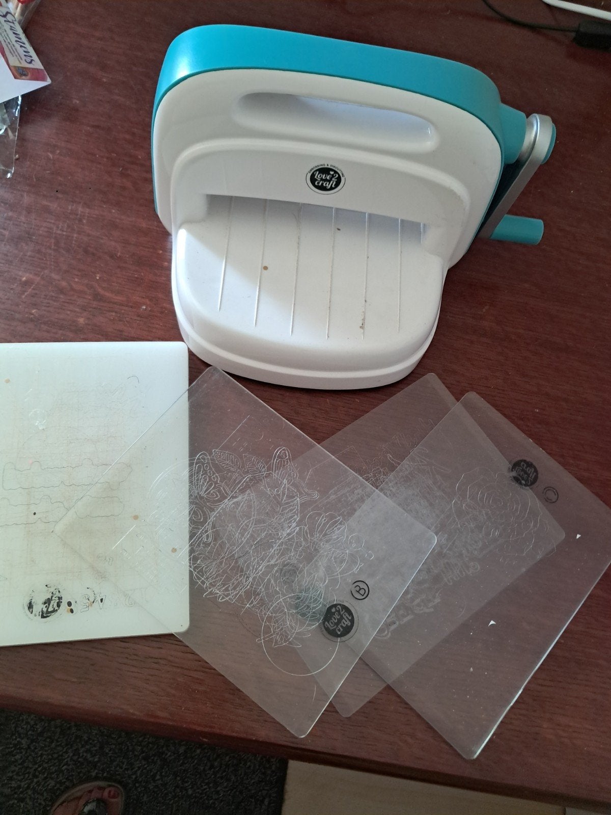 Love2Craft Embossing & Die-cutting Machine met accessoires, Geschikt voor snijden, Gebruikt, Overige thema's, Meerkleurig