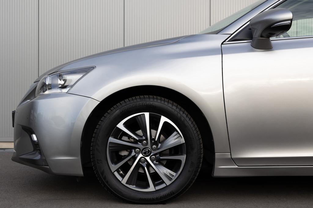 Lexus CT 200h Business Line | DEALER ONDERHOUDEN | CRUISE |, Auto's, Lexus, Gebruikt, 4 cilinders, Lichtsensor, Alcantara