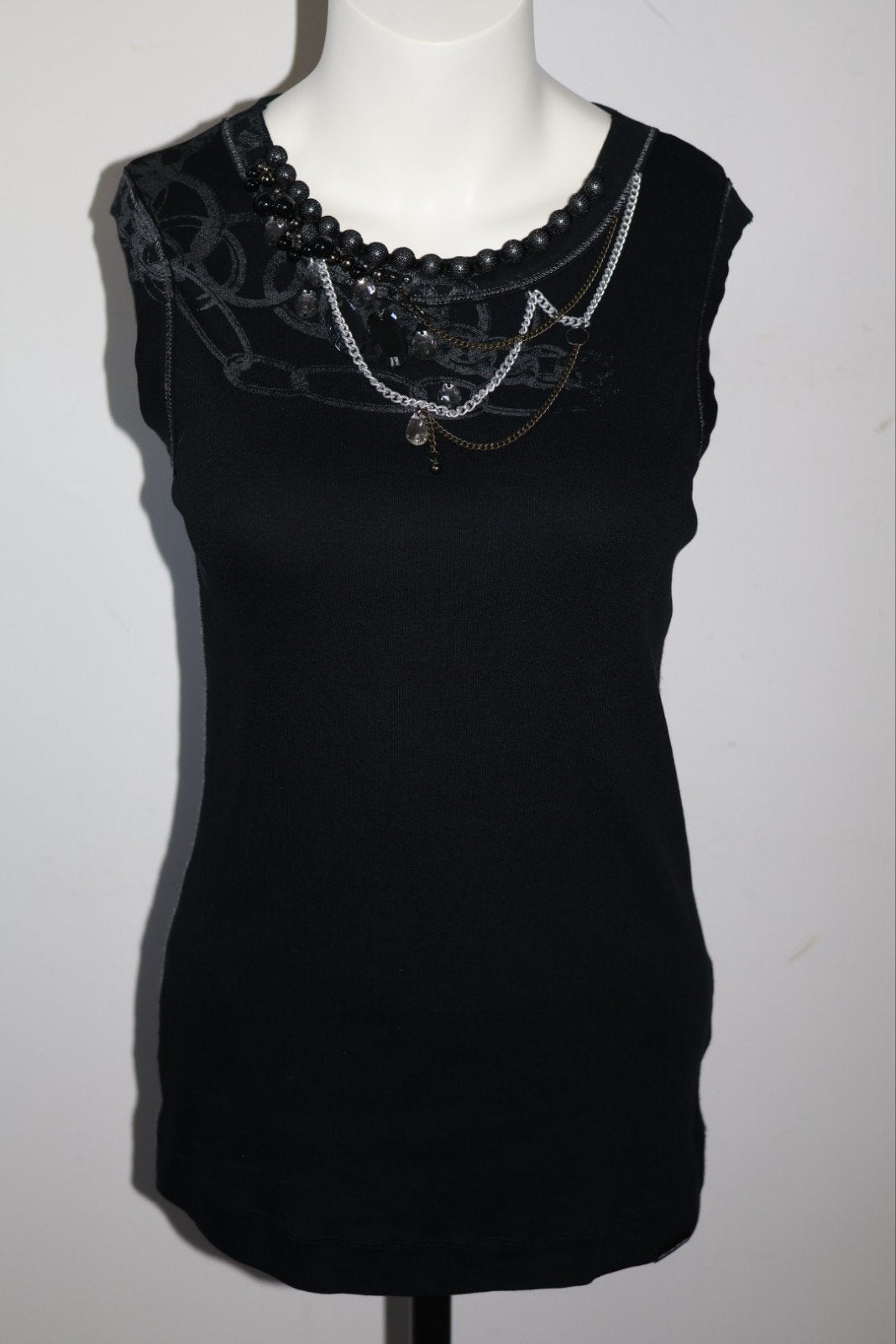 Marccain Zwarte Top Maat 40/L met Kraagdetail, Marccain.nl, Marccain, Ophalen of Verzenden, Zo goed als nieuw