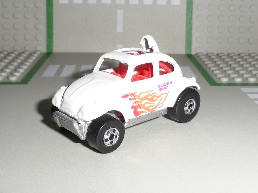 Hot Wheels - Volkswagen Baja Bug Kever - 1:64, Ophalen of Verzenden, Zo goed als nieuw, Auto