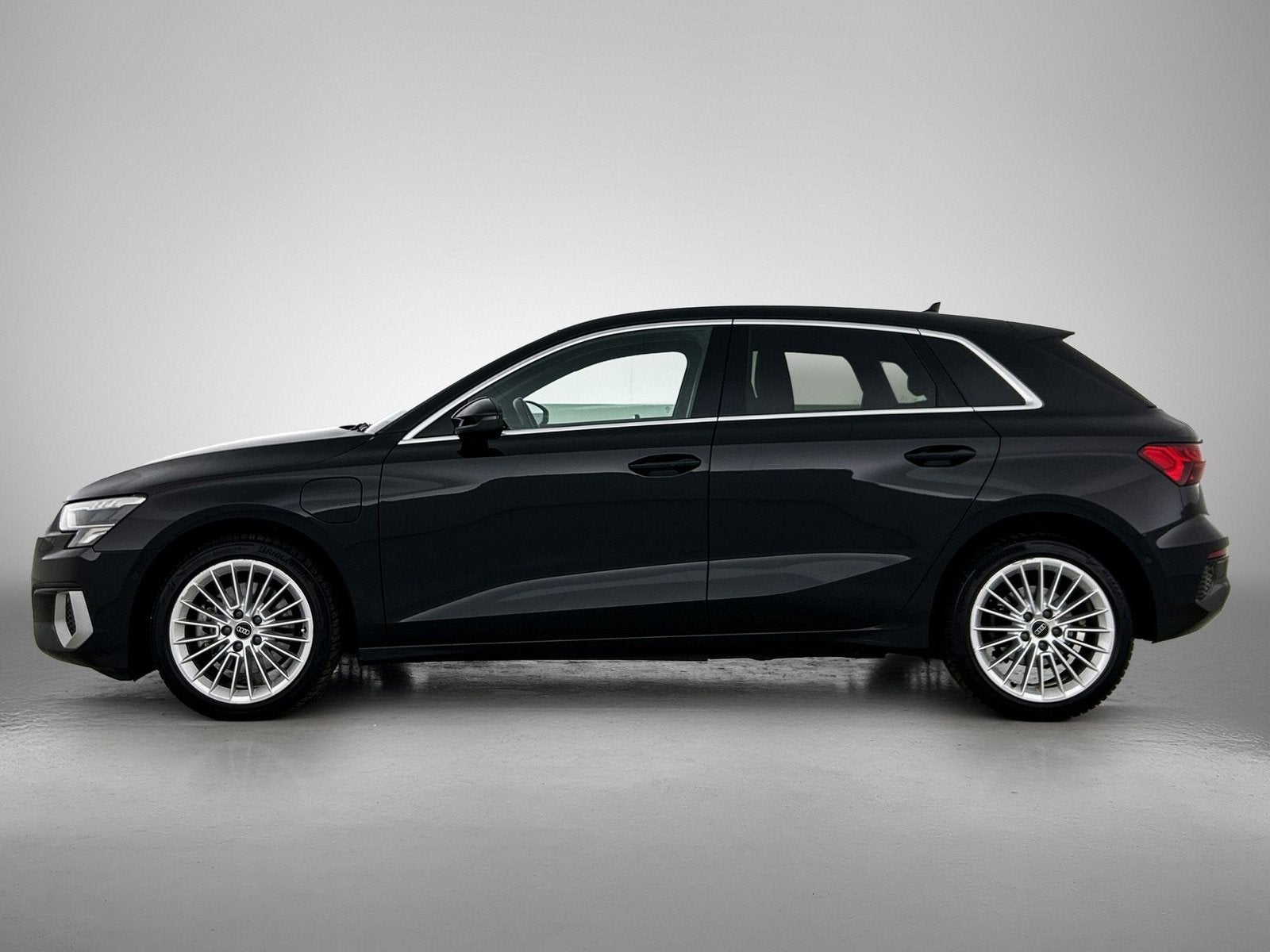 Audi A3 Sportback 40 TFSI e Advanced edition | ACC | Clima |, Auto's, Dealer onderhouden, Stof, Gebruikt, 4 cilinders