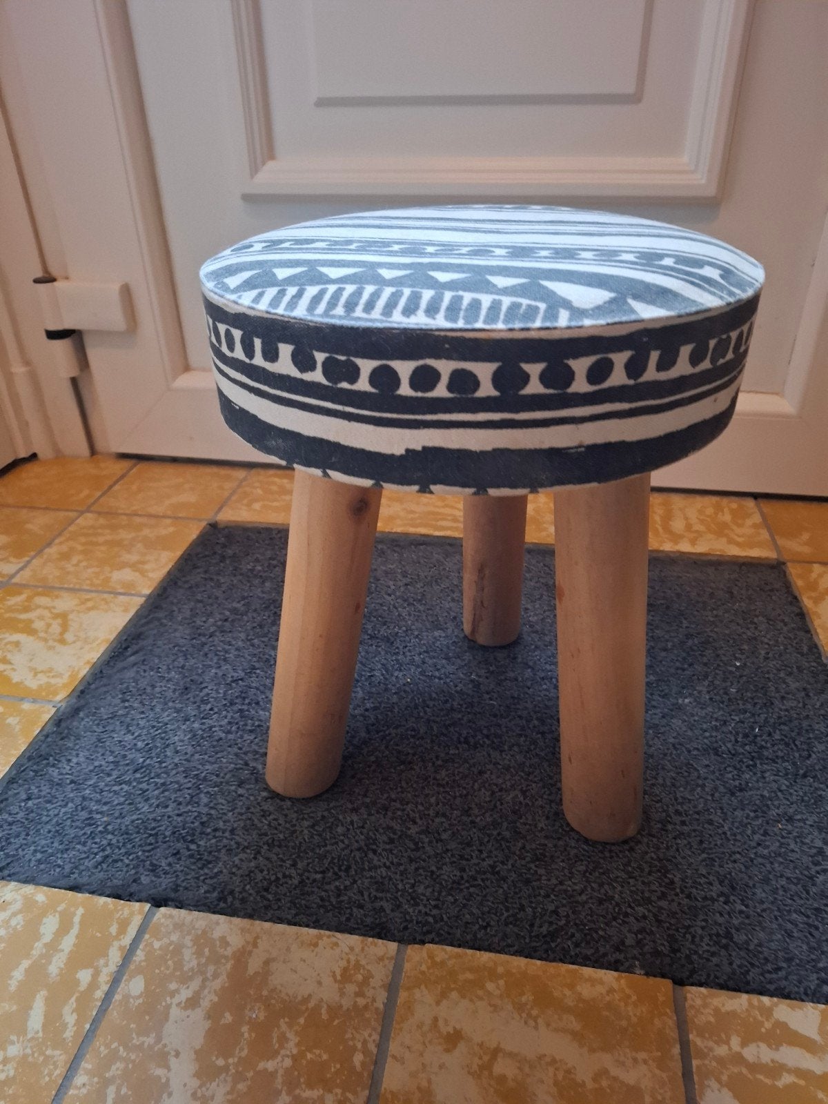 Decoratieve Voetenbank met Houten Poten en Stoffen Bekleding, Hout, Minder dan 50 cm, Rond, Minder dan 50 cm