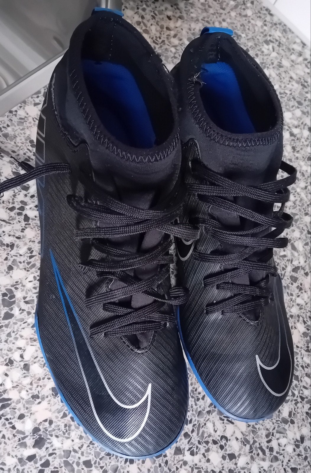 Voetbalschoenen maat 38, Ophalen, Zo goed als nieuw, Schoenen