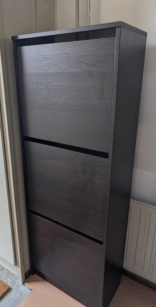 Zwarte IKEA BISSA schoenenkast 3 vakken, Ophalen, Zo goed als nieuw
