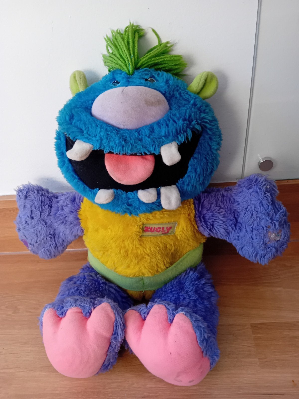 Zugly knuffel monster blauw paars geel, Kinderen en Baby's, Gebruikt, Overige merken, Overige typen, Ophalen of Verzenden