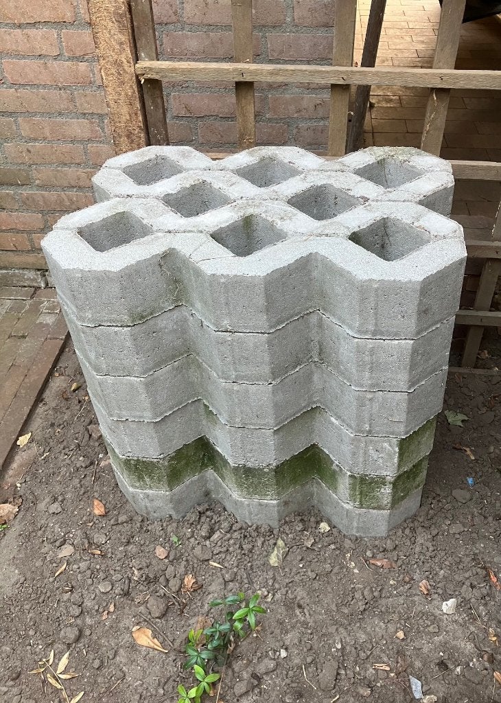 Betonnen grastegels voor oprit of tuin, Tuin en Terras, Ophalen, Gebruikt, Overige typen, Minder dan 5 m²